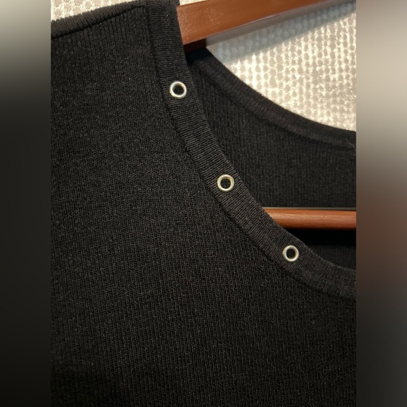 WHITE STAG Black Woman's Plus 26/28W Knit Top w/ Silver Metal Eyelet Accents - Picture 5 of 11